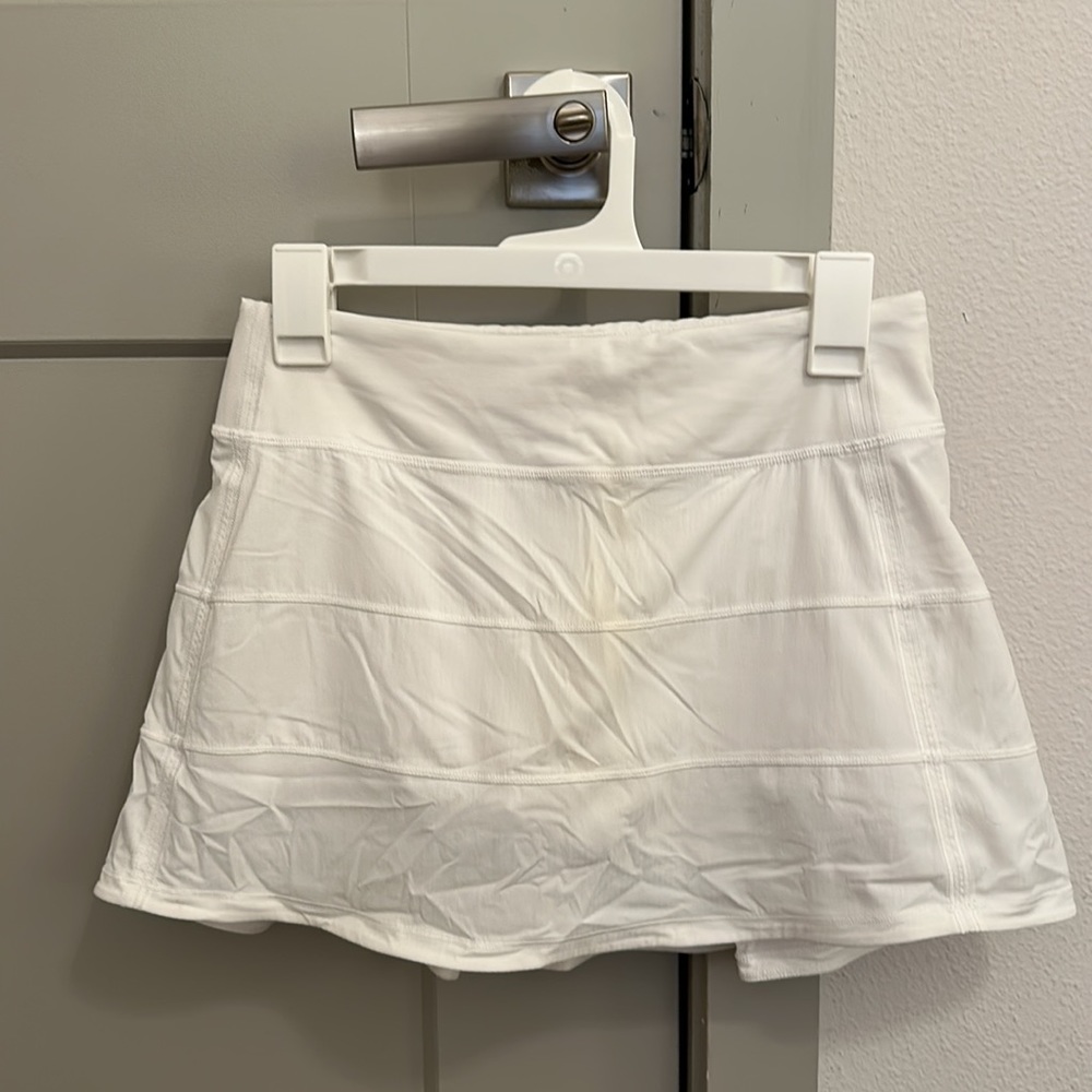 Lululemon pace rival white skirt